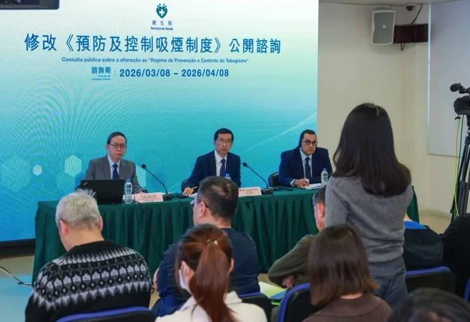 Health: Businesses support outdoor smoking ban, e-cigarette crackdown